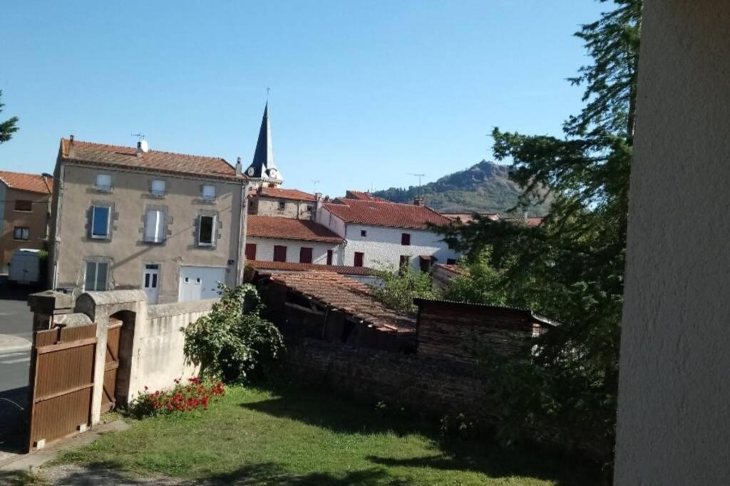 Chez Fabienne T1 Apartment Le Breuil-sur-Couze Luaran gambar