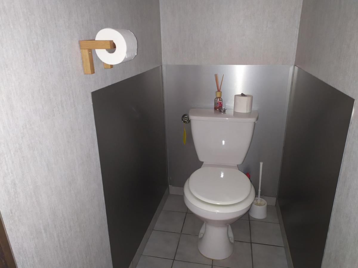 Chez Fabienne T1 Apartment Le Breuil-sur-Couze Luaran gambar