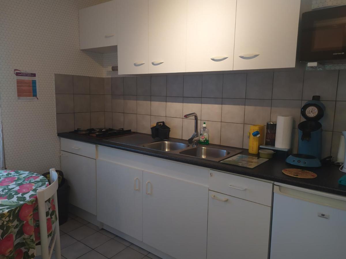 Chez Fabienne T1 Apartment Le Breuil-sur-Couze Luaran gambar