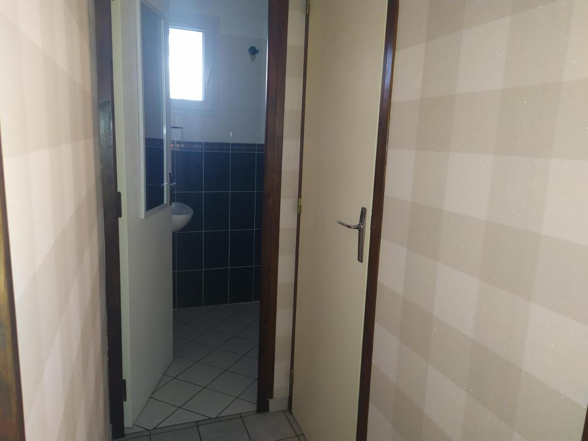 Chez Fabienne T1 Apartment Le Breuil-sur-Couze Luaran gambar